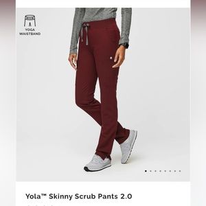 Figs Yola skinny scrub pant 2.0 in Burgandy size XXS